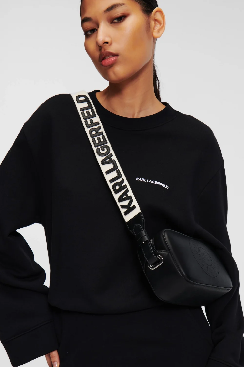CROSSBODY KARL LAGERFELD K/CIRCLE CAMERABAG PERFORATED
